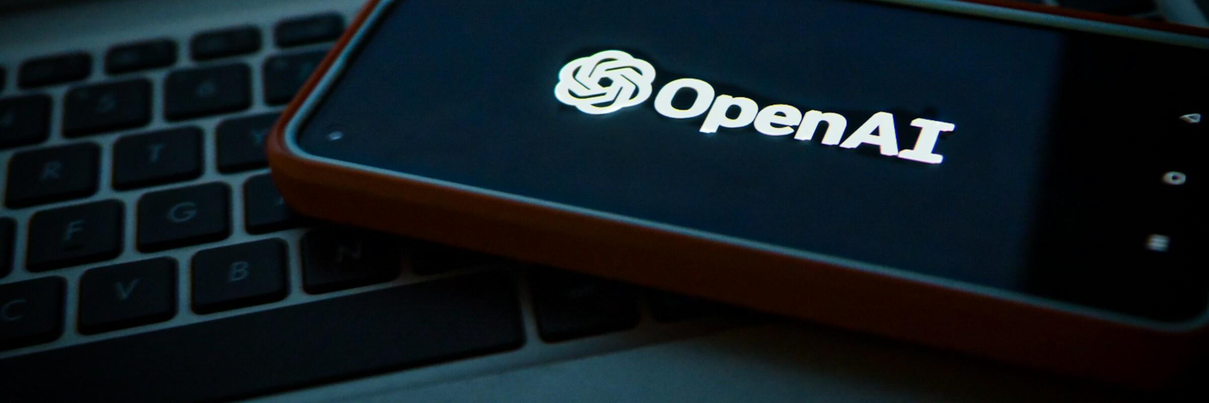 Handy mit OpenAI Logo